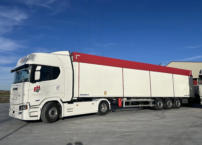 Logística Esteban Hernández. Transporte de mercancías  a granel y envasados.